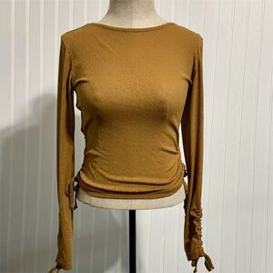 Vintage l.e.i. Top Women's Medium Mustard Yellow Ruched Side Tie Long Sleeve Y2K